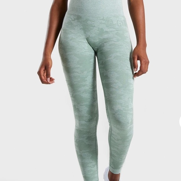 Gymshark Camo Seamless leggings . SAGE GREEN. - Picture 1 of 6